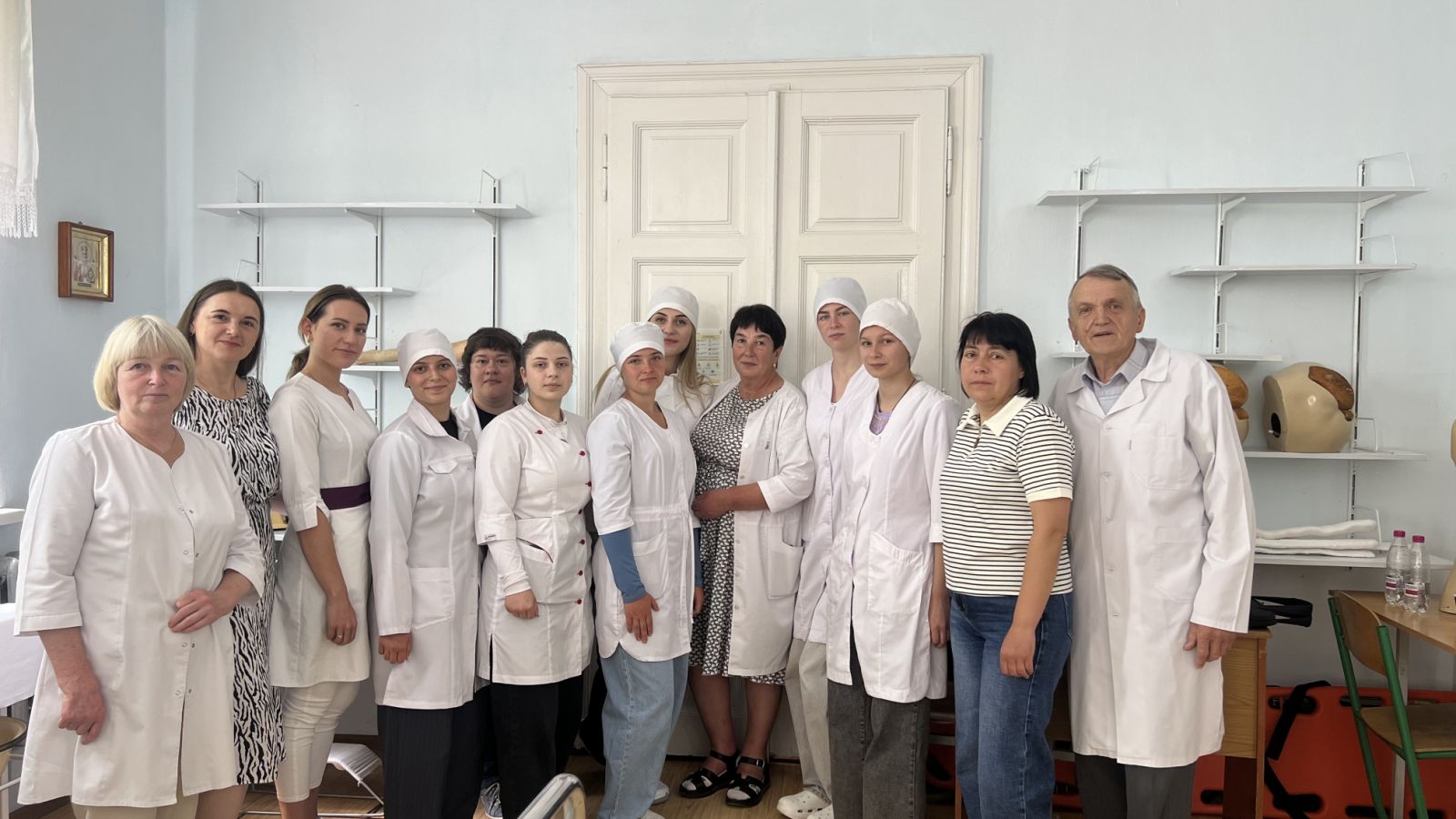 Студенти спеціальності «Медсестринство» успішно склали ЄДКІ з практичного медсестринства